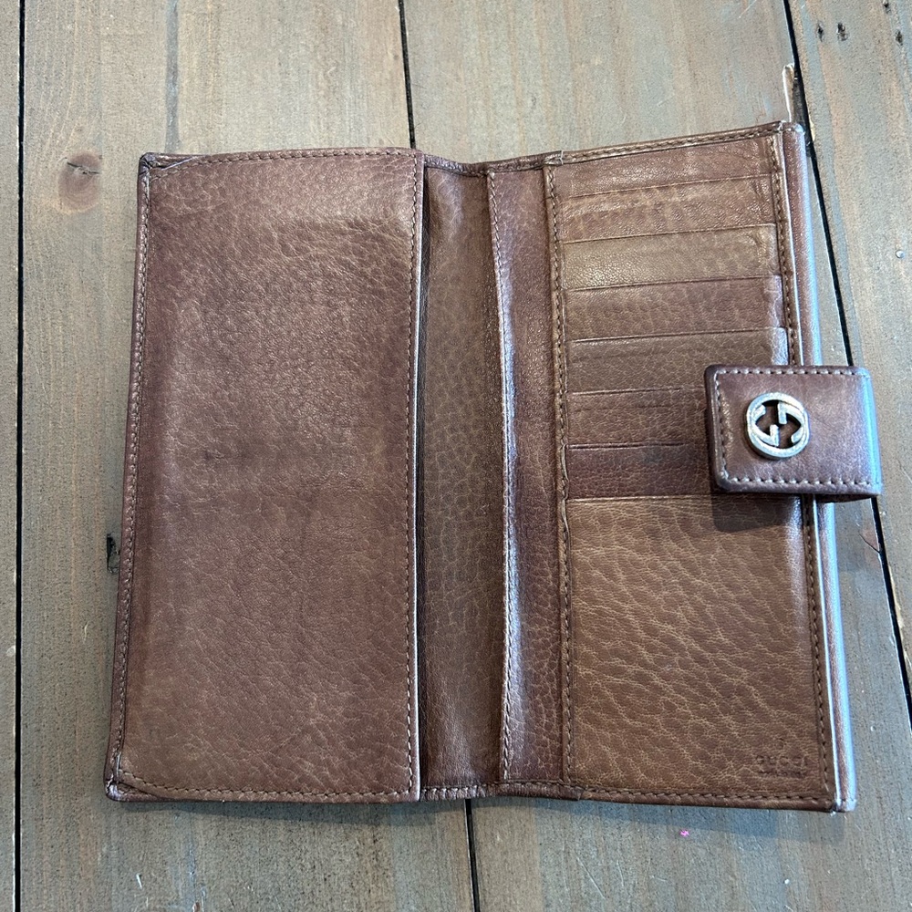 Gucci Wallet - Picture 2 of 5